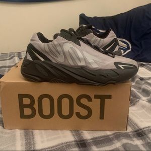 YEEZYS 700’s COLOR:GRAY